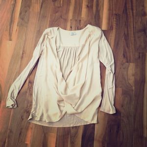 Deep plunge cream Tobi top